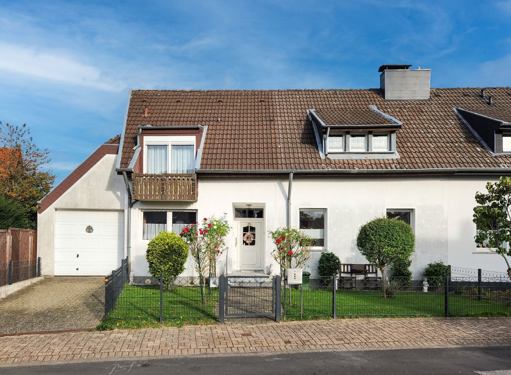 Mehrgenerationenhaus in Alsdorf-Kellersberg über Koch Immobilien zu verkaufen!