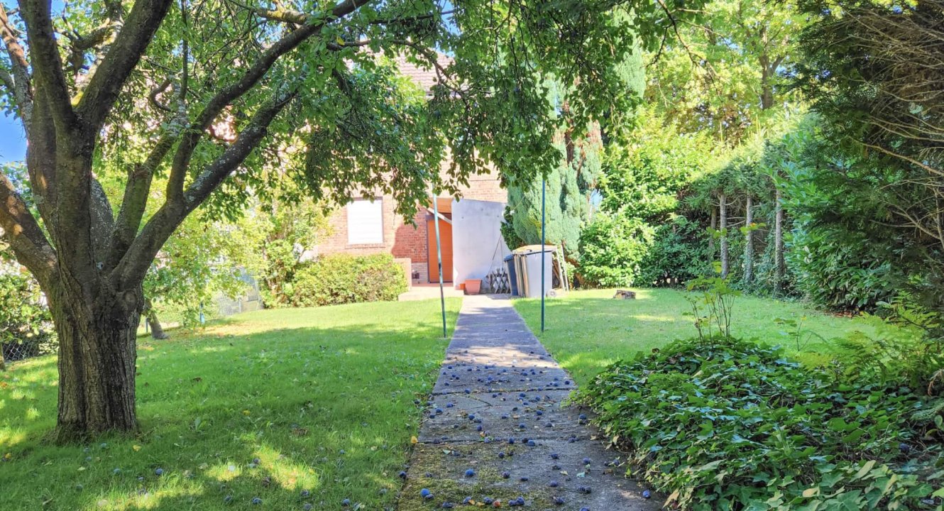 Garten Einfamilienhaus in Übach-Palenberg über Koch Immobilien zu verkaufen