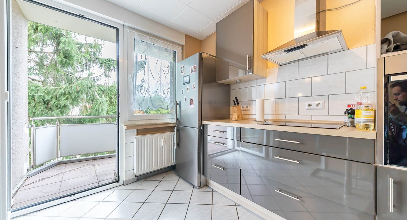 Küche möblierte Wohnung in Würselen über Koch Immobilien zu vermieten!