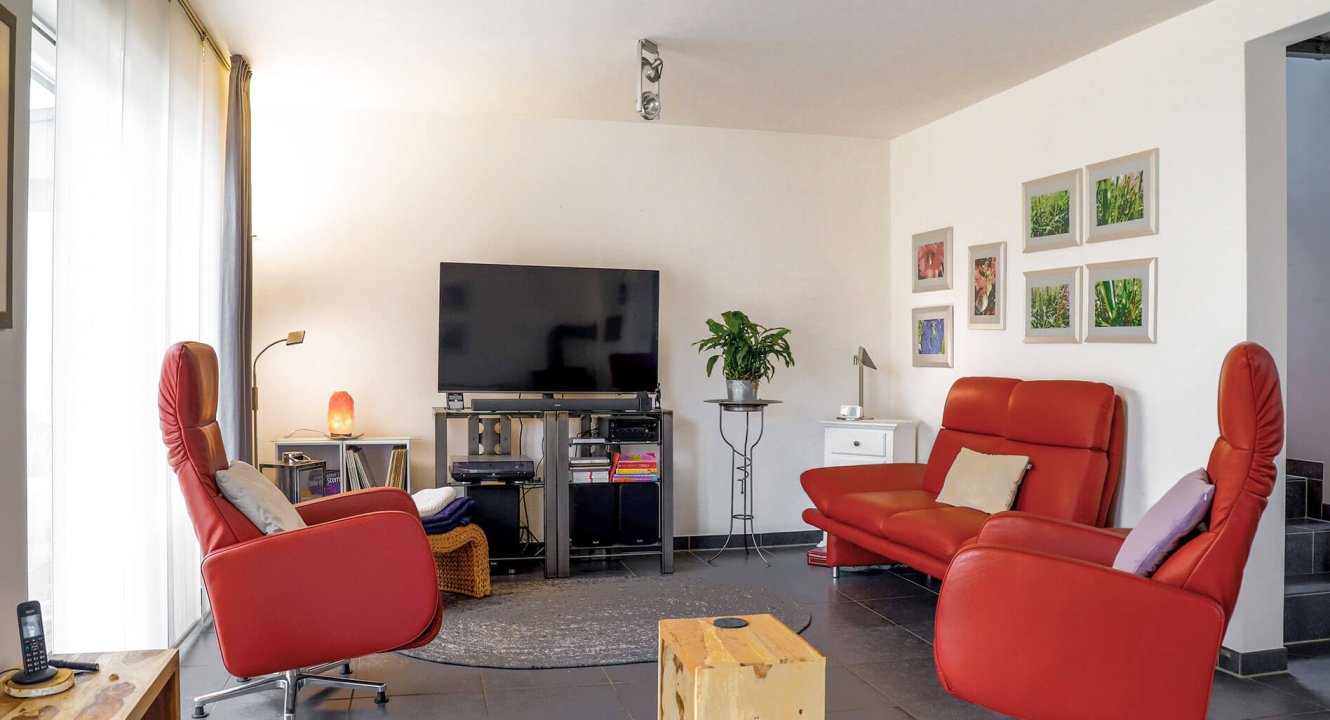 Wohnzimmer Einfamilienhaus in Baesweiler-Oidtweiler über Koch Immobilien zu verkaufen!